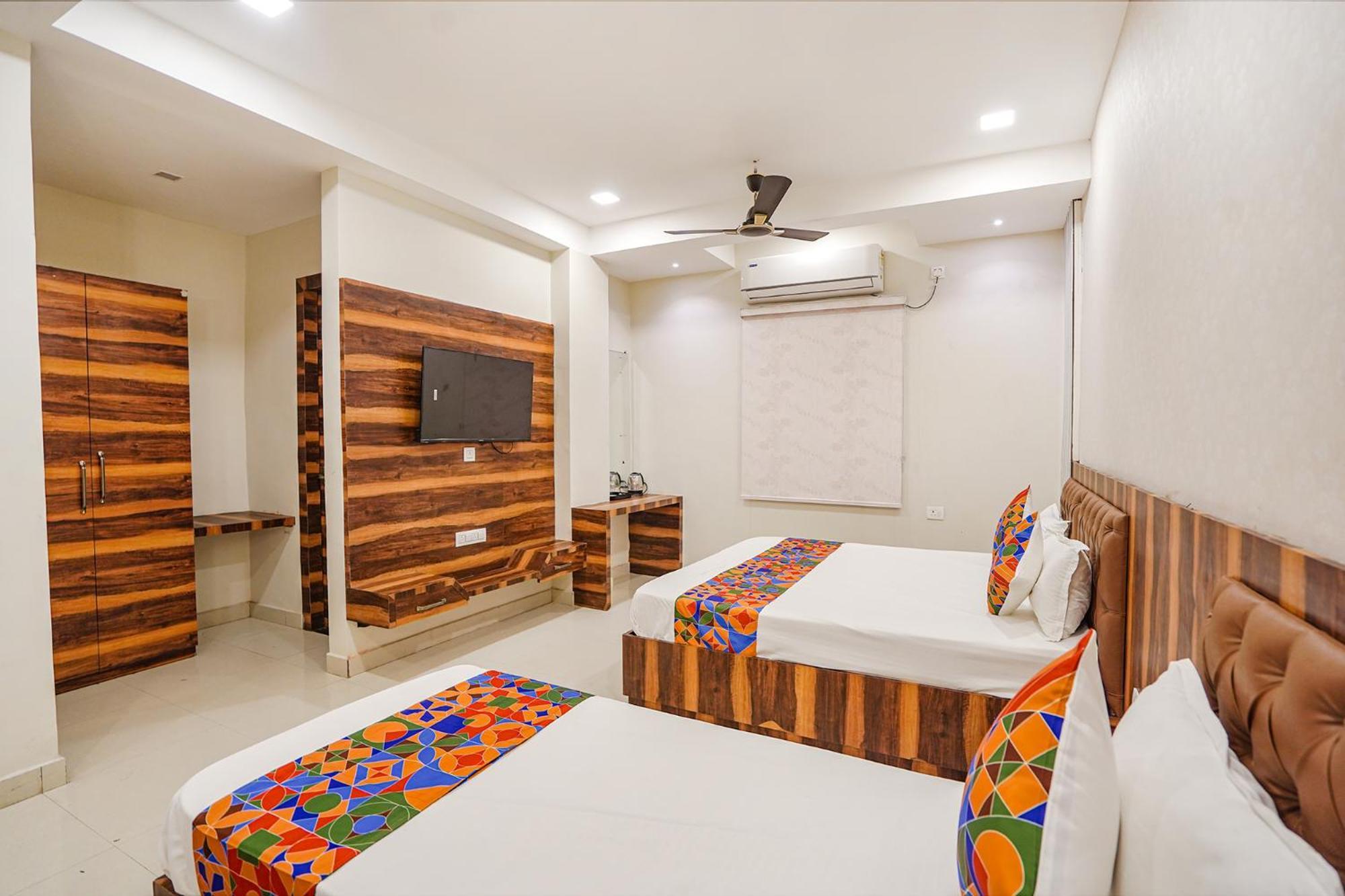 Fabhotel Ts Inn Faithfulganj Exterior photo